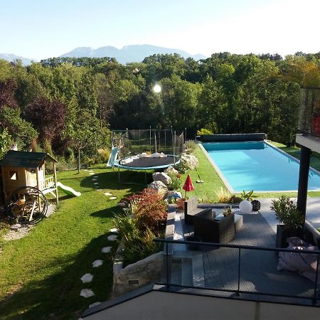 Chambres, Cuisine, Piscine, Spa, Billards, Airhockey, Nature Fillinges Екстер'єр фото